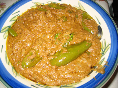 http://2.bp.blogspot.com/_wkypBI19MCk/RvFHis-06hI/AAAAAAAACAY/CMKLQxq5KNk/s400/mirchi+ka+salan.JPG