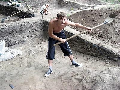 Раскопки древнего поселения Нейзац