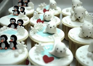 [penguin+cupcakes.JPG]