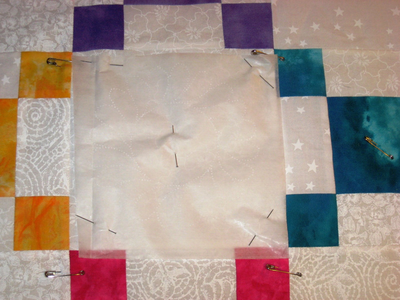 [pattern+on+quilt(4).JPG]