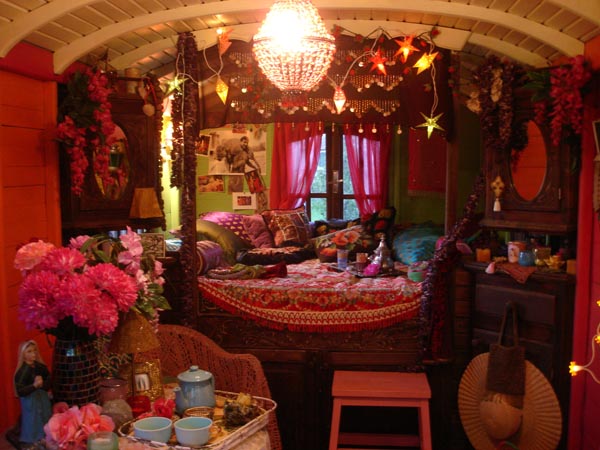 Seherezádé szekere Eclectic+Gipsyland+on+Flickr+Gypsy+Caravan+Interior+1