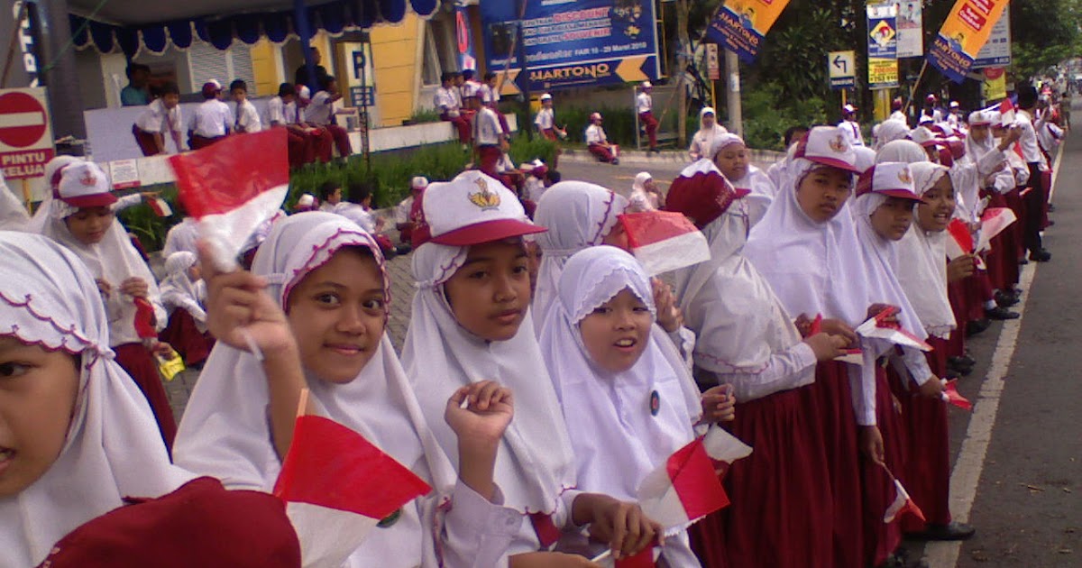 sd sabilillah-PUSTAKA ANAK: Siswa SD Islam Sabilillah Malang Sambut