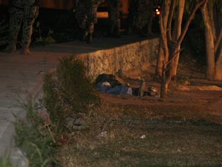 Rafaguean a tres; uno queda muerto Rafaguean a tres; uno queda muerto