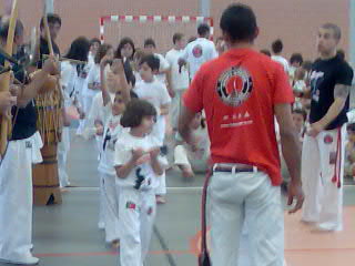 [capoeira8.jpg]