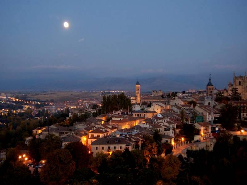 SEGOVIA.jpg