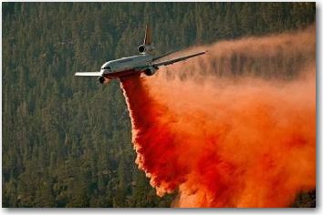 [DC-10+dropping+Piute+fire.jpg]
