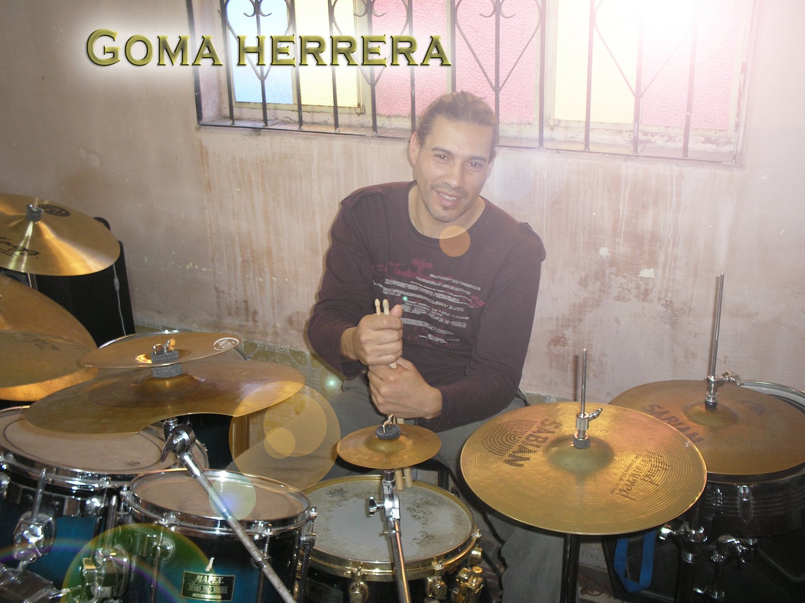 .:Goma Herrera - Bateria y Percusion:.