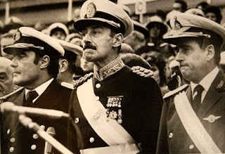 http://2.bp.blogspot.com/_xJ-k98YrrxQ/Sb0d0rGEFoI/AAAAAAAAAAc/52y_t5KkV3s/s320/Junta+Militar.jpeg