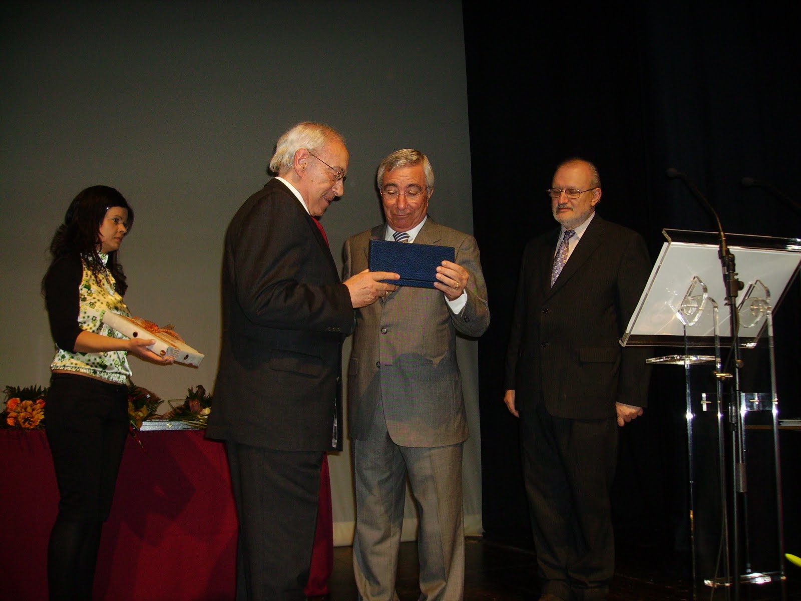 [IMGP2441.JPG]