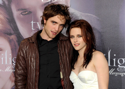 robert pattinson with kristen stewart All of this should be a big encouragement to anyone who is thinking about rekindling their love of the piano. You don't have to spend hours a day practicing while your friends are playing, but you can learn to play simply songs with just a few minutes practice here are there. Once you've accomplished an entire song on your own, you will remember the love that you had for the music, and you will be motivated to continue practicing. Then, you too will be able to be the center of attention whenever there is a piano around.class=the celebrities women