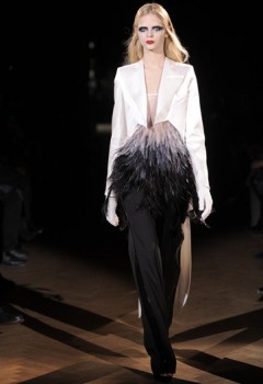 [givenchy02-240x350.jpg]