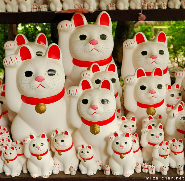 First show in unpainted proto form at SDCC, the upcoming 7" Maneki Neko