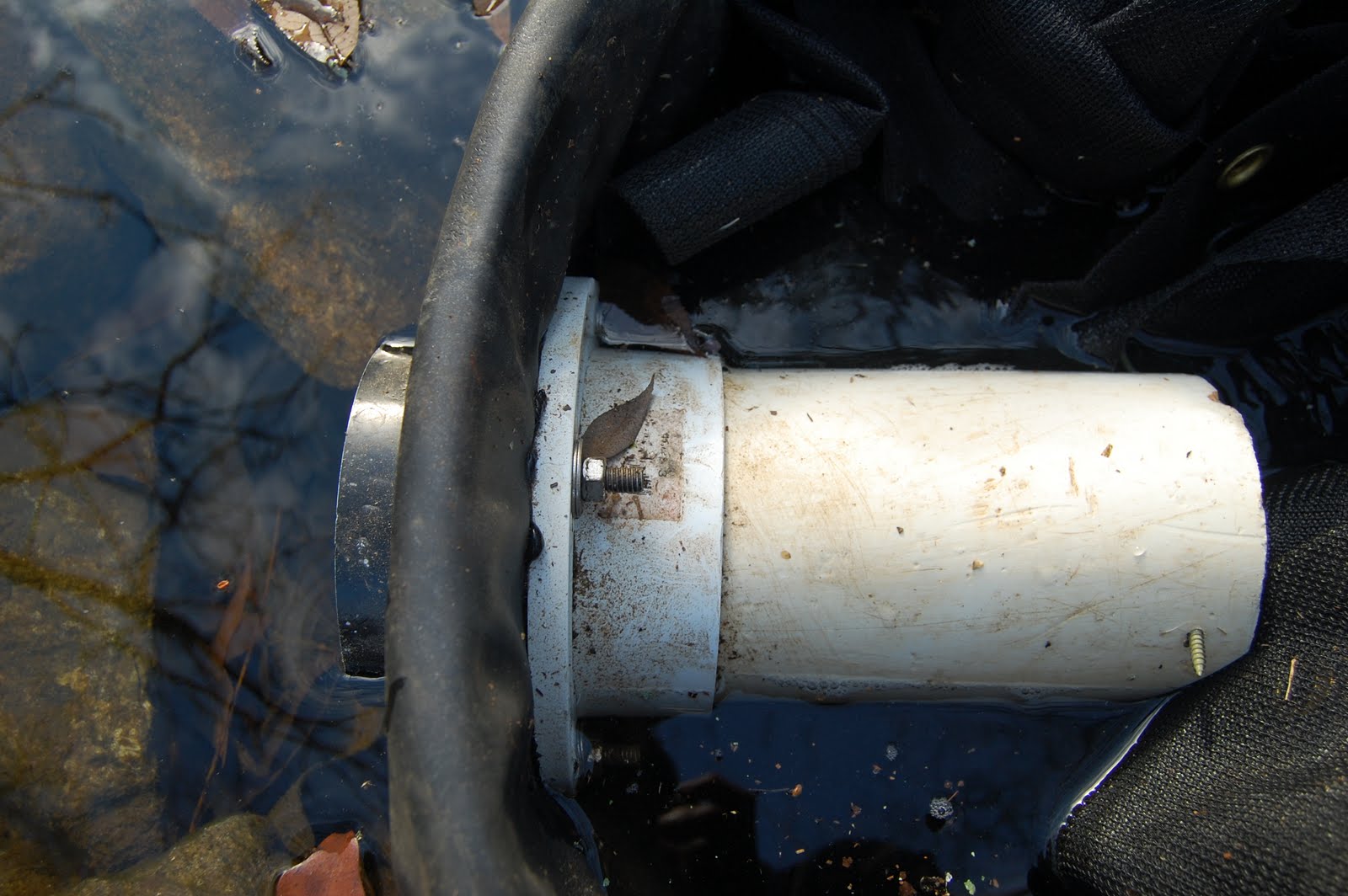 HOW TO MAKE A CHEAP HOMEMADE KOI POND SKIMMER