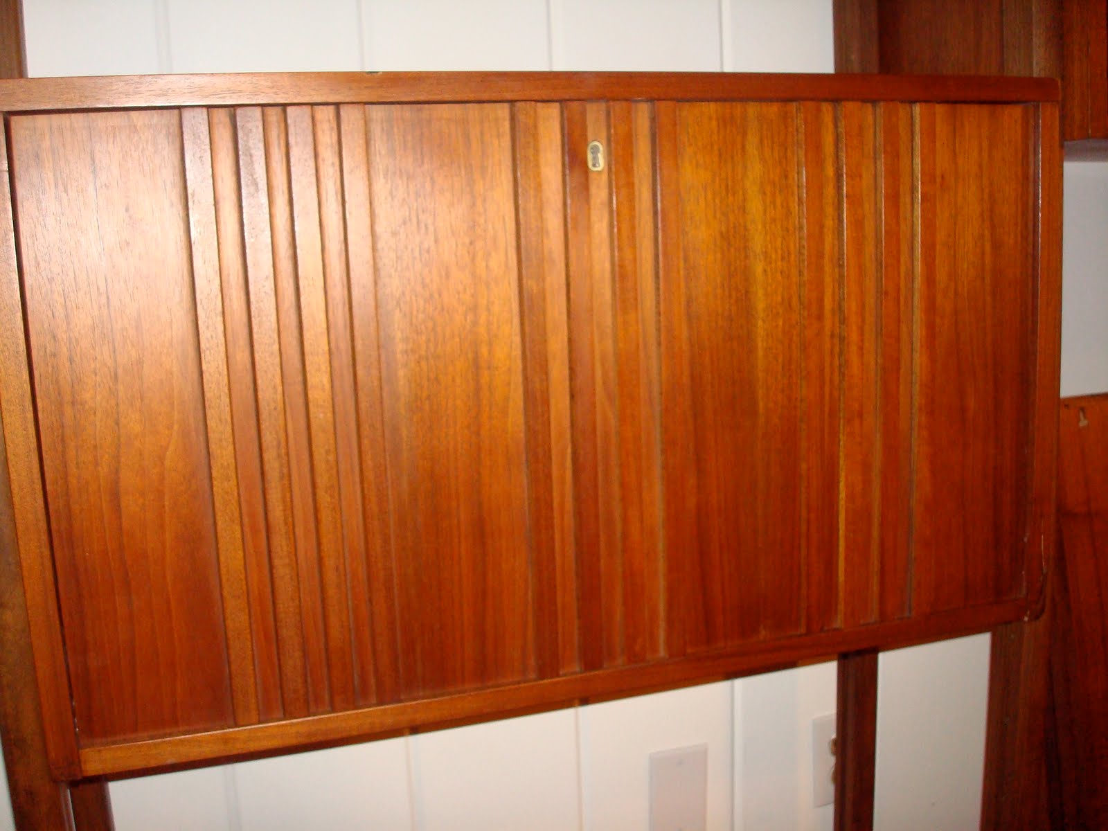 Mid Century Modern Dining Room Table and Chairs modern60