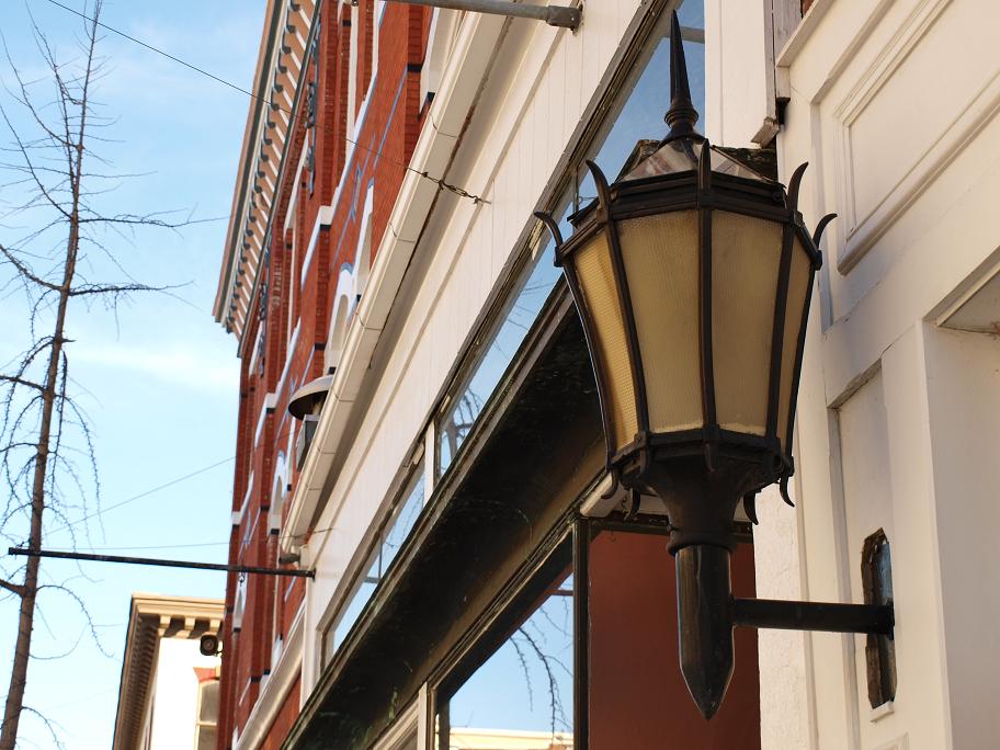 [Blog+Uptown+Lamp.JPG]