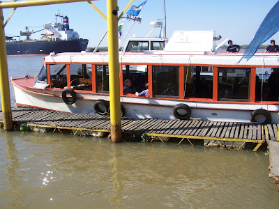 PASEOS EN LANCHA POR LAS ISLAS.RIO PARANA. SAN LORENZO