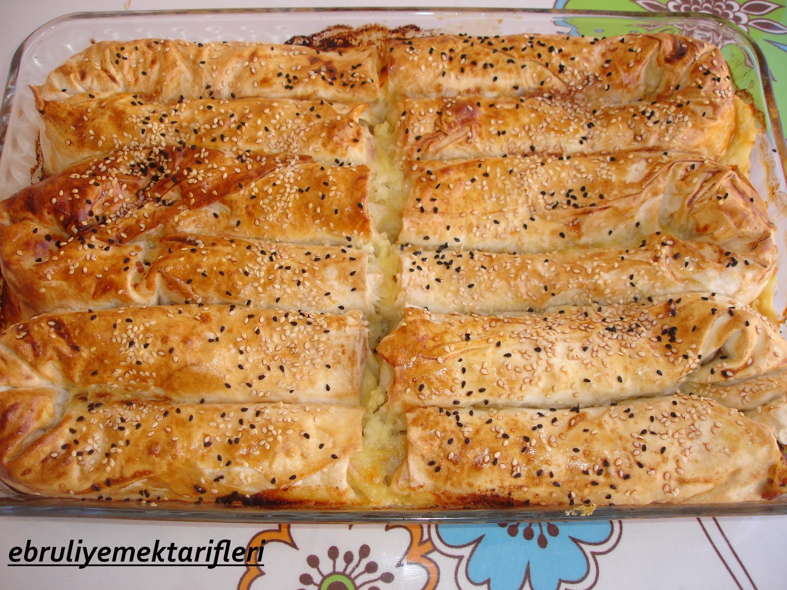 ebruliyemektarifleri&hellip;. HAZIR YUFKADAN KOL BÖREĞİ