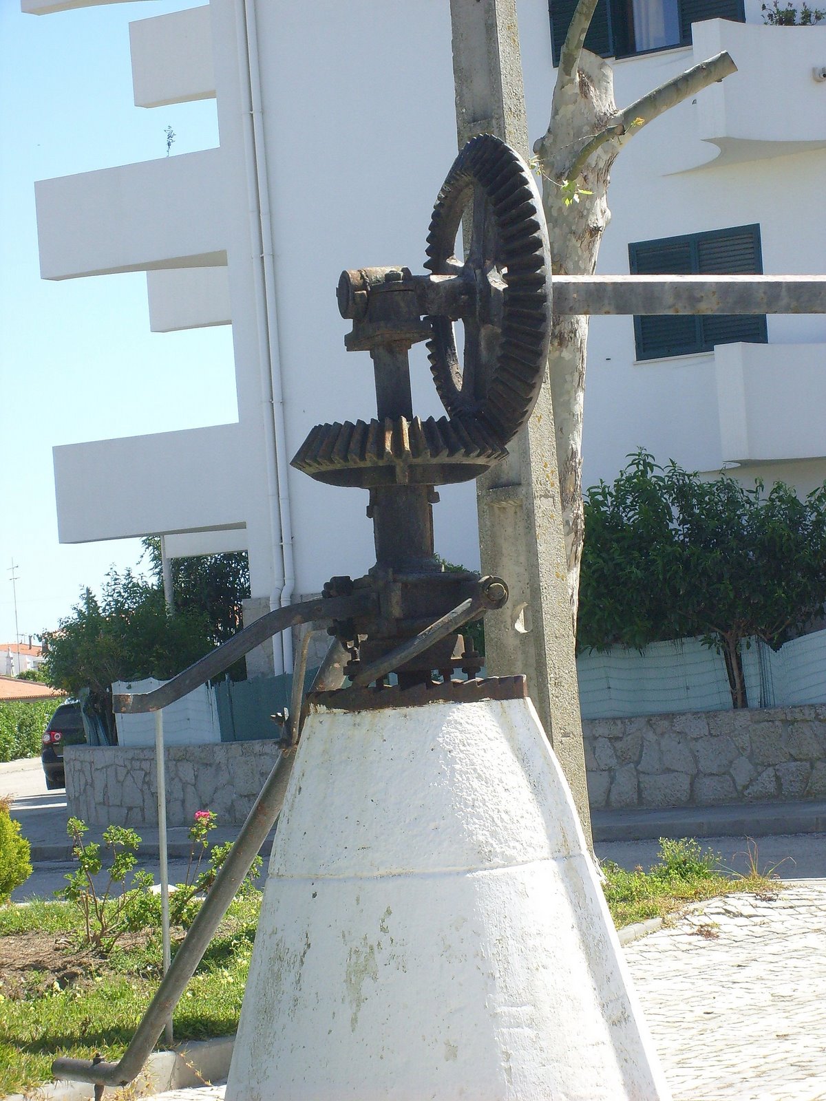 [S7301598.JPG]