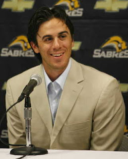 272-Ryan_Miller_LOCAL_SABRES_MILLER_GEE.standalone.prod_affiliate.50