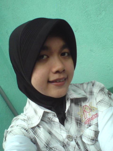 cw berjilbab