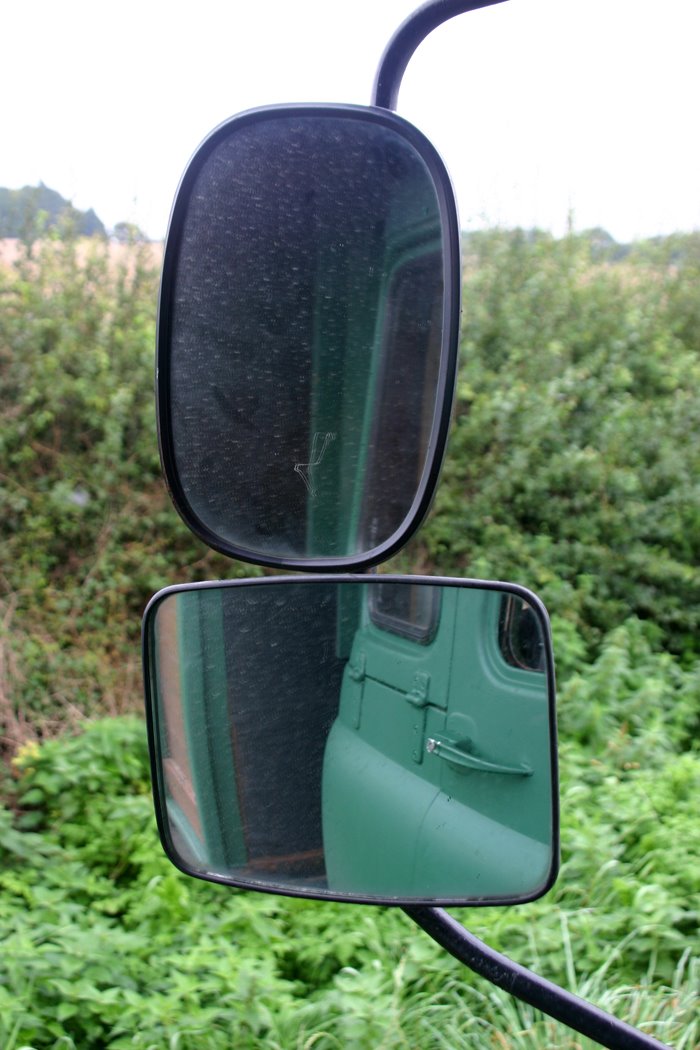 [wing+mirror.jpg]