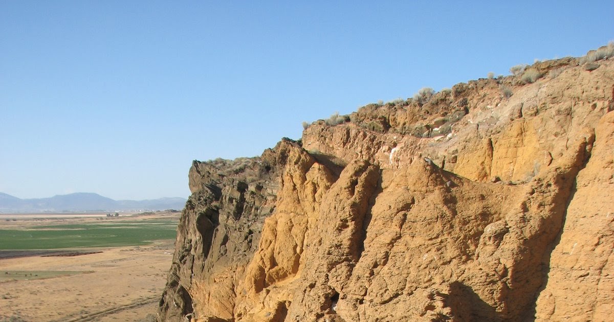 Crystallizations Tuff Cones!