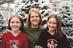 Greg's wife Mel w/ daughters Cadison and Peyton (Washington)