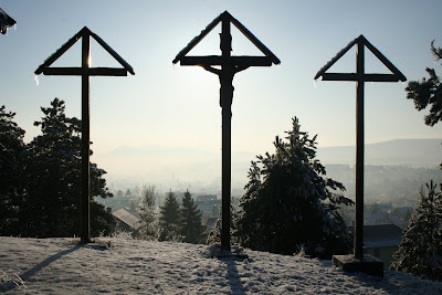 pilisvorosvar-daily-photo-crosses