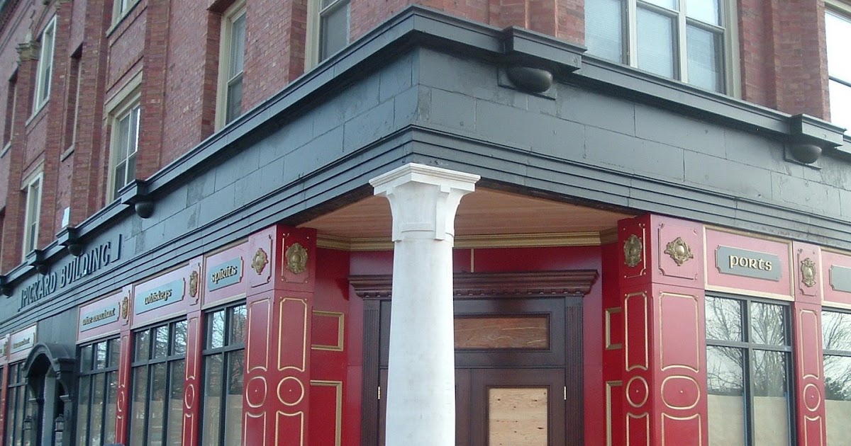 The Chicago Real Estate Local New Ravenswood Bar/Restaurant Making