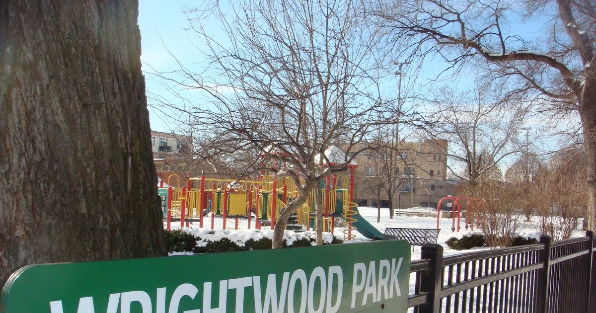 The Chicago Real Estate Local Town homes near Wrightwood Park in