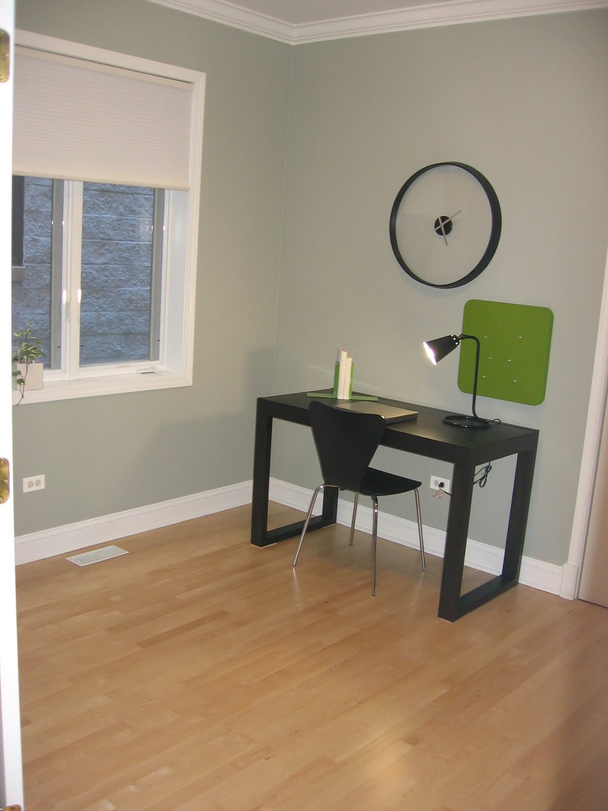 The Chicago Real Estate Local New For Sale 1319 N Bosworth Unit 1. Wicker Park duplex lookin