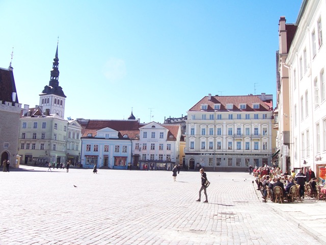 [tallinn.JPG]