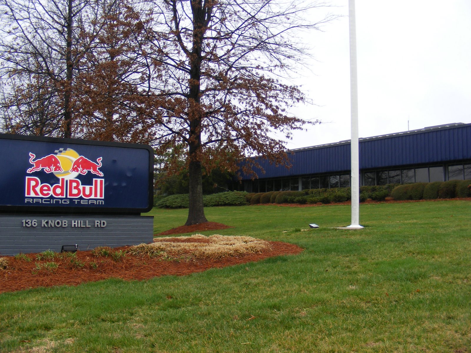 [Red+Bull+Shop+1.JPG]