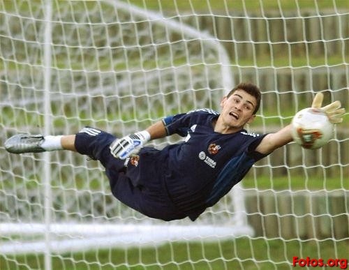 [Iker-Casillas-43.jpg]