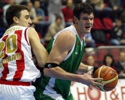 [Darius%20Lavrinovic%20-%20UNICS%20(euroleague).jpg]
