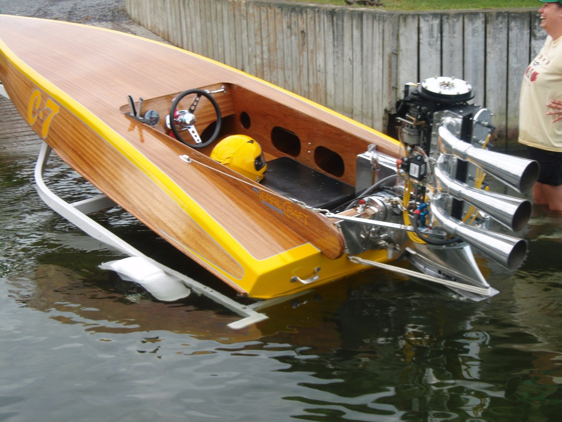 speed%20boat%20zelastchancegarage.jpg