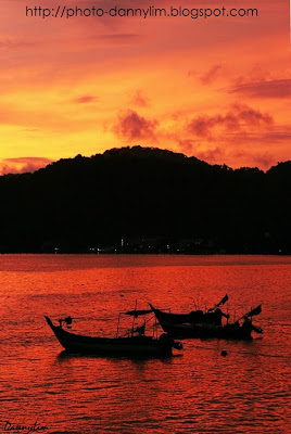 Sunset-Fishing-Boat-Sg-Batu