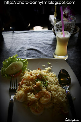 Chatuchak-pineapple-rice