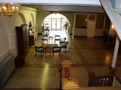 Unusual Kentucky New Glyndon Hotel Photos Let S Just Be Real Quiet For A Few Minutes