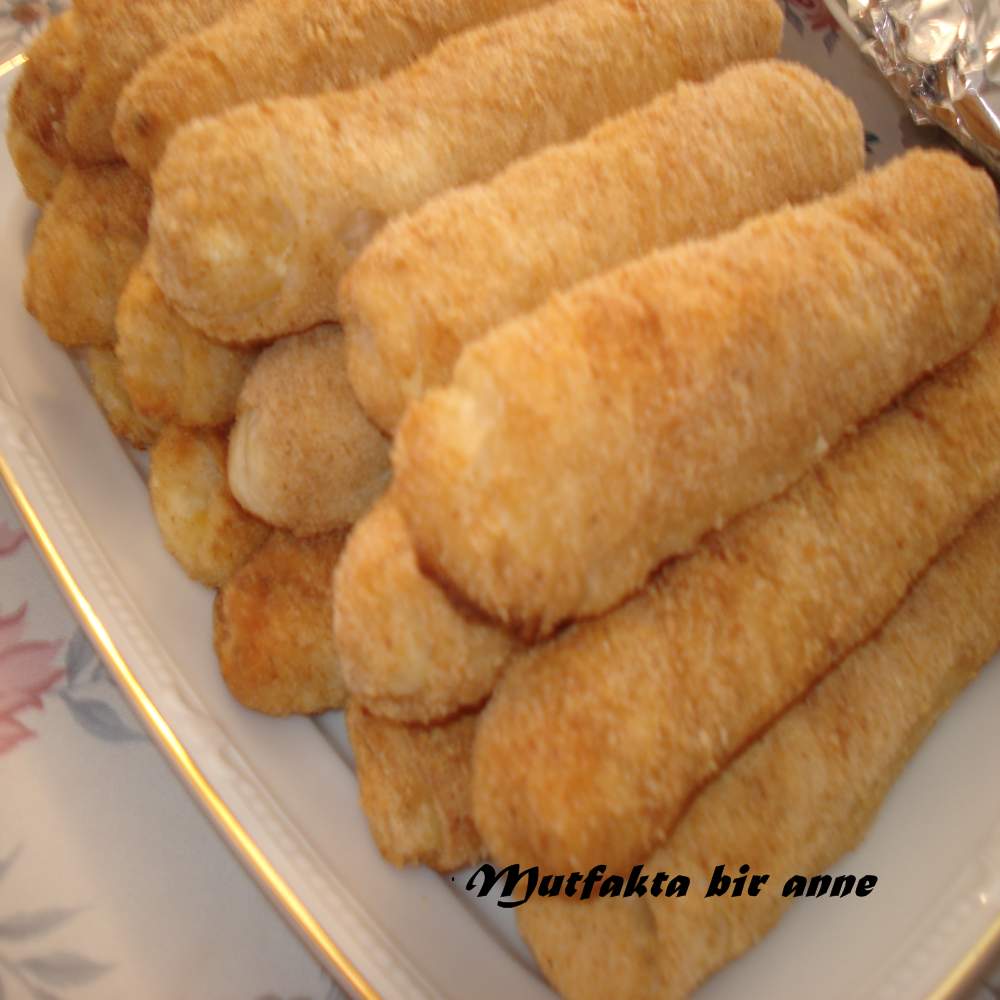 Galete Unlu Kıymalı Çıtır Börek Galete Unlu Kıymalı Çıtır Börek