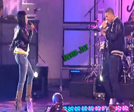 Nicki Minaj not so voluptuous. Dang Nicki what happened lol? Either jeans Nicki Minaj not so voluptuous. Dang Nicki what happened lol? Either jeans