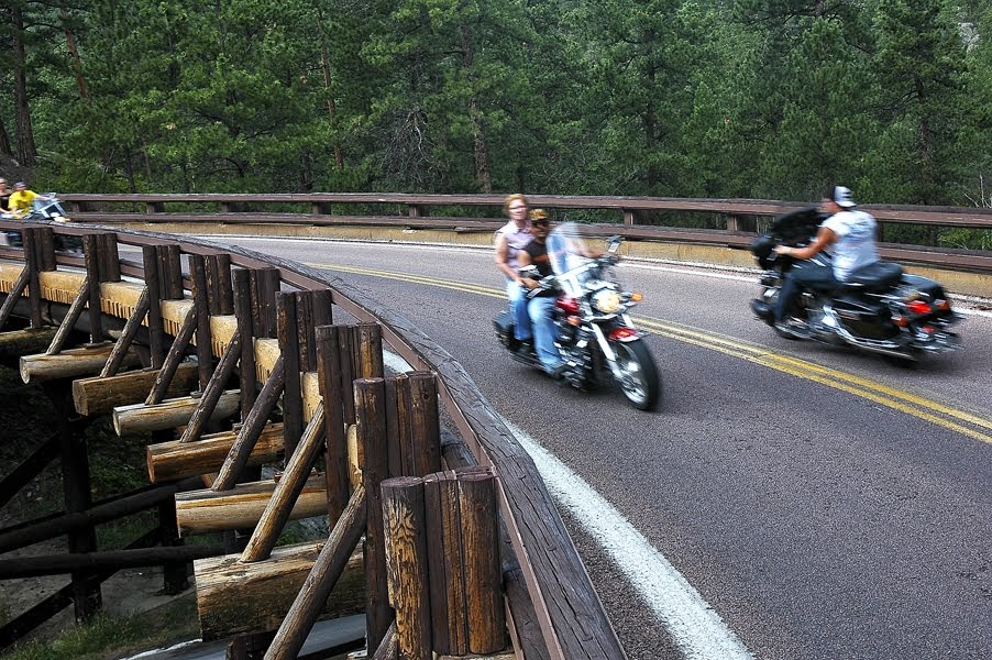 2wheels2lanes1camera What is a pigtail bridge and why do Sturgis