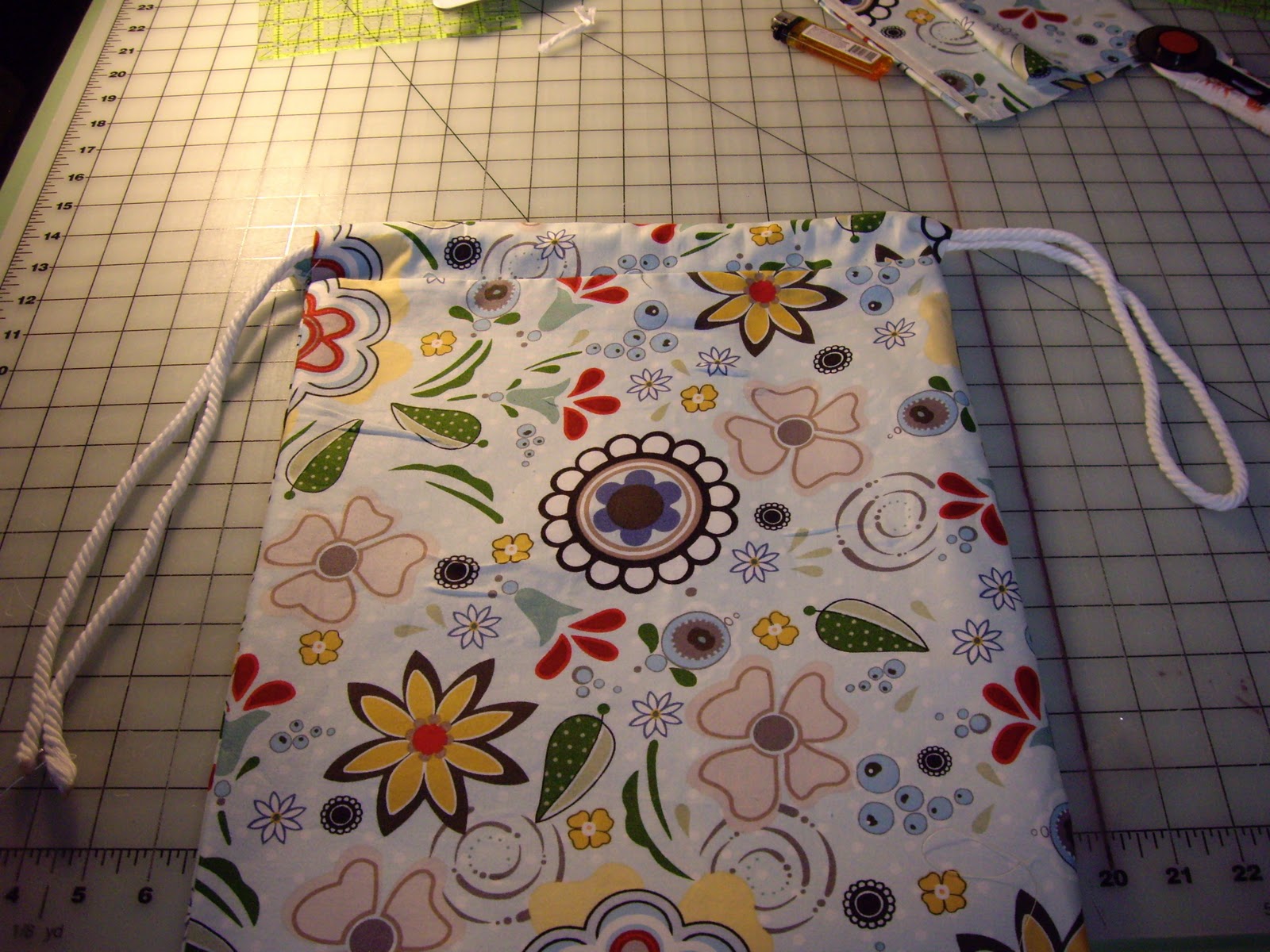 Material Girls Quilts Drawstring backpack pattern