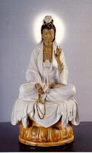 DIOSA KWAN YIN DE LA MISERICORDIA