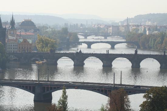 [los-puentes-de-praga.jpg]