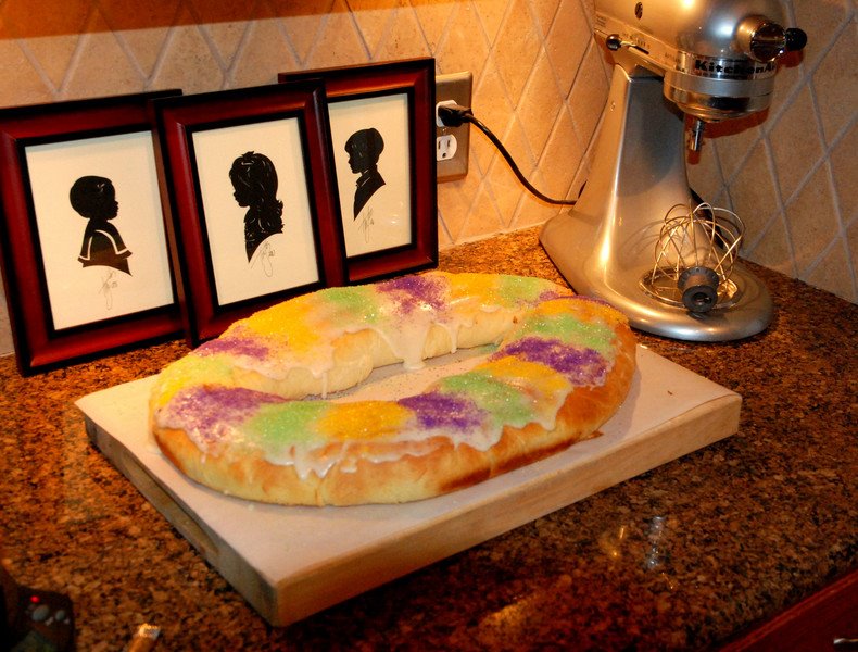 [kingcake.jpg]