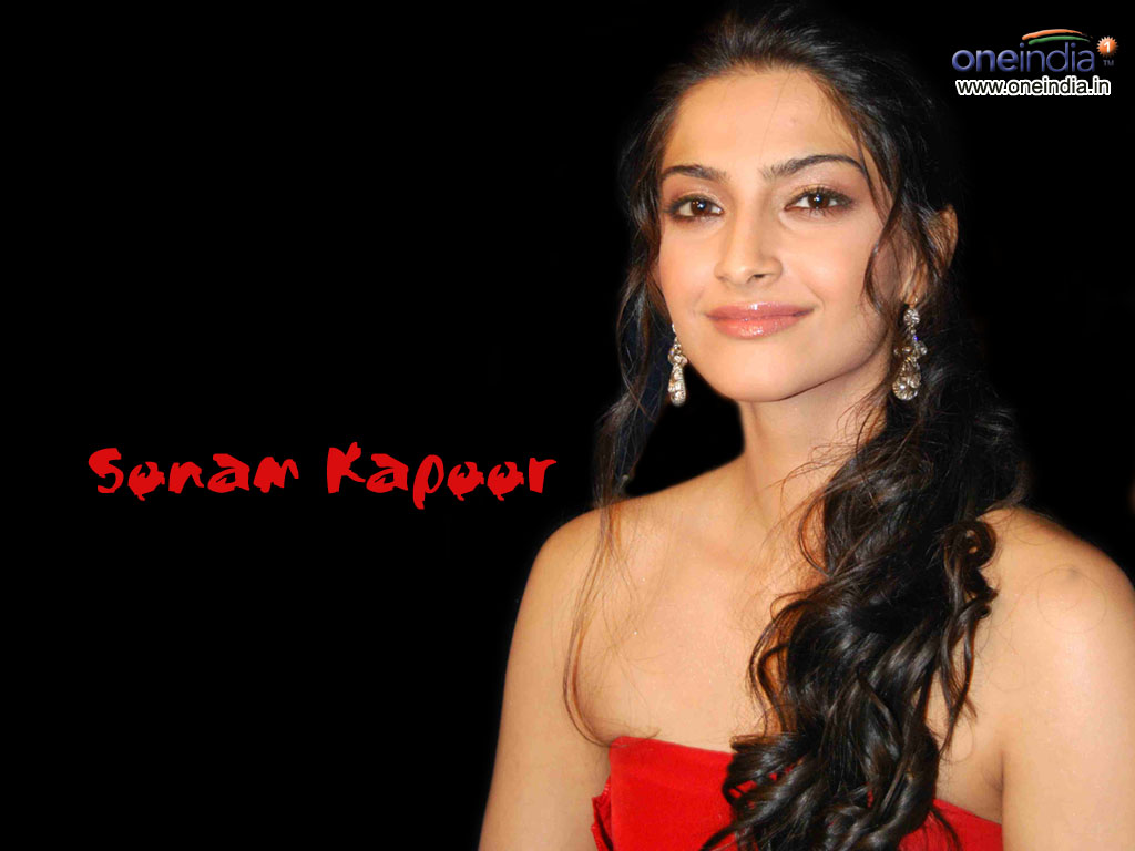 Film Actress: sonam kapoor Hot Photos