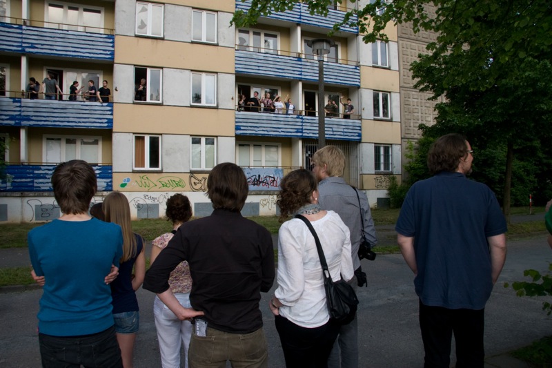 Stoergeraeusch Schwerin Auf Der Strasse
