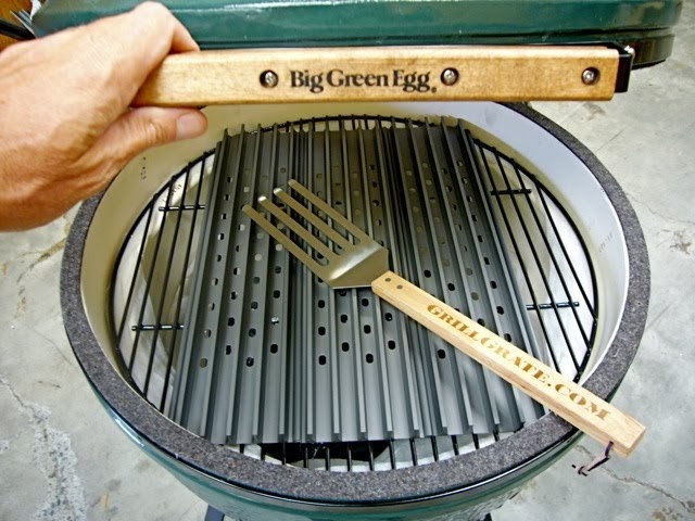 Grilling Grate with GrillGrate: Attention Big Green Egg Owners!