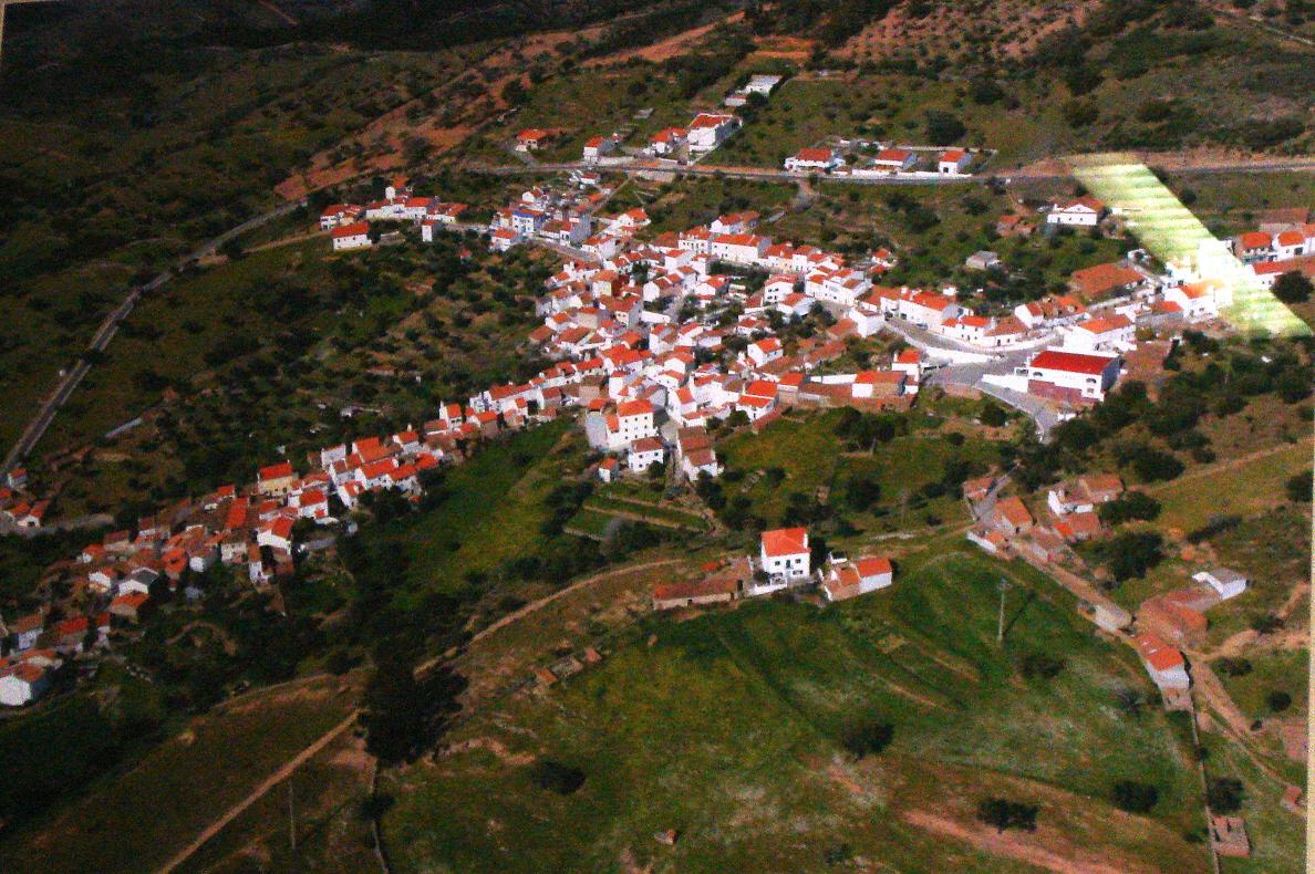 [vista+Ã¡rea+PÃ©+da+serra1.JPG]